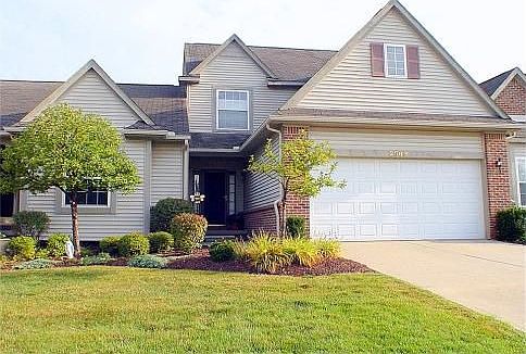 Beautiful 2 Story Condo