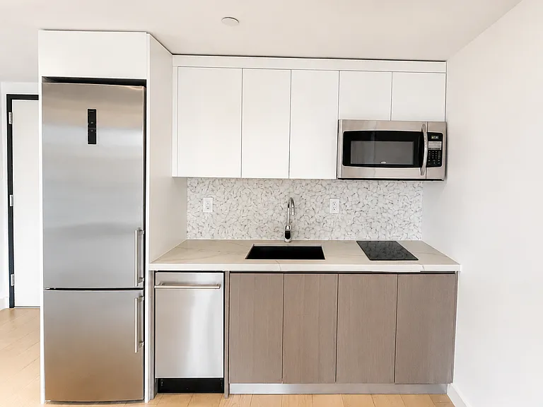 2128 Ocean Ave #4G — Photo 5