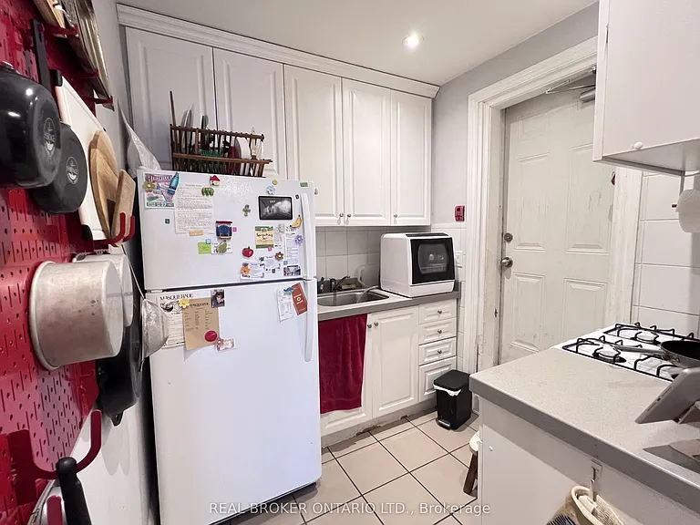 770 Saint Clair Ave W #2 — Photo 5