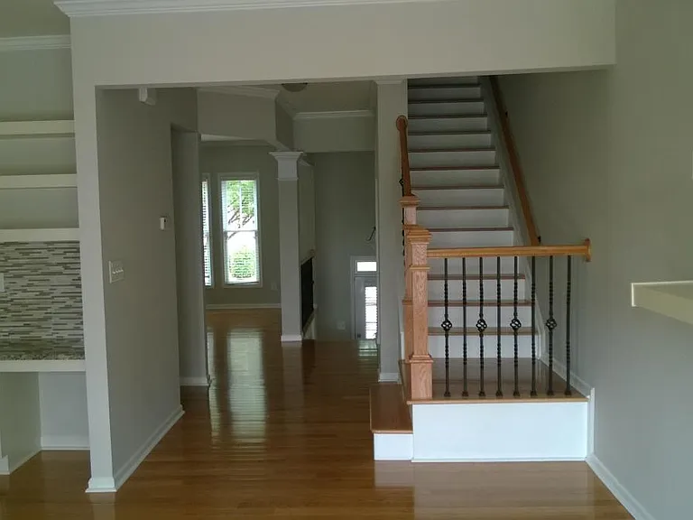 346 Suwanee Ave — Photo 2