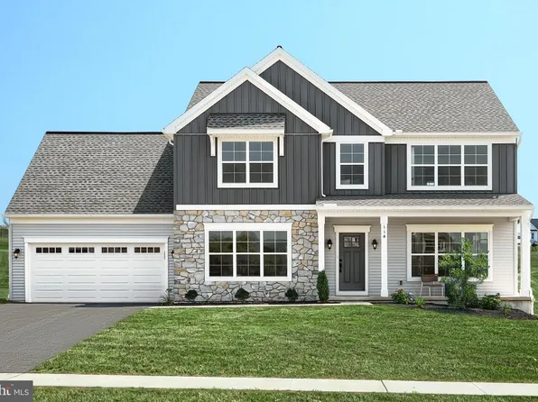 114 Blue Mountain Blvd, Carlisle, PA 17013