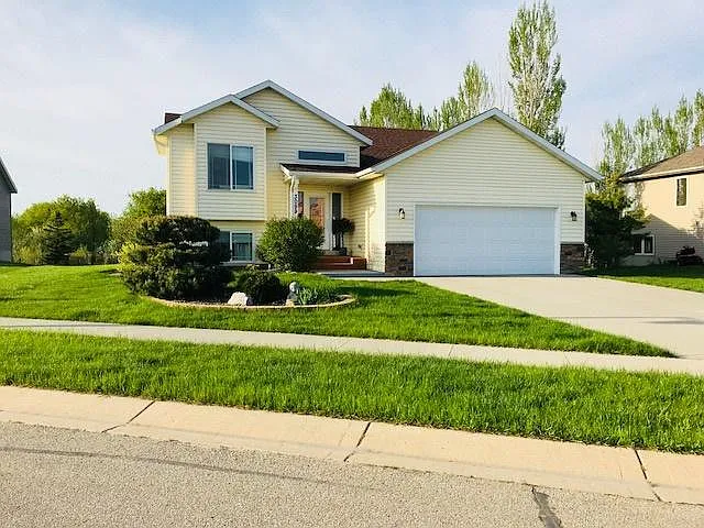 3099 Lake Meadow Dr NW — Photo 1