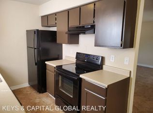 1503 Vail St #C, Sealy, TX 77474