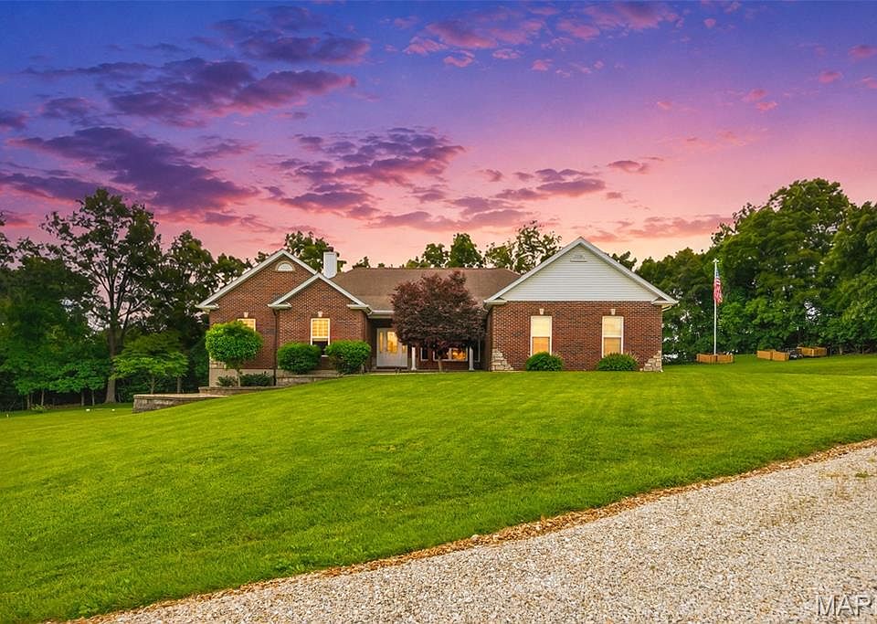 1st image of 20 Valley Ridge Ct