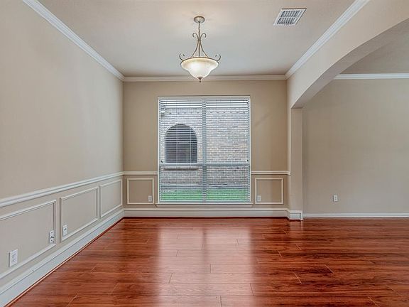 5th image of 2825 Branch Oaks Dr