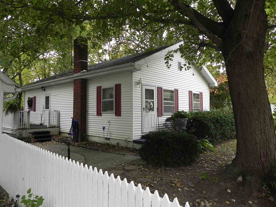 1st image of 231 W Boone St