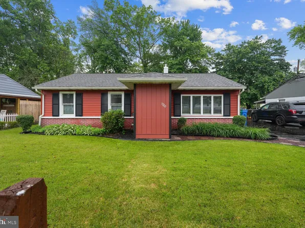 1720 Spencer Dr, Croydon, PA 19021