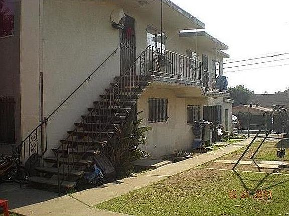 3rd image of 3610 Percy St APT 2