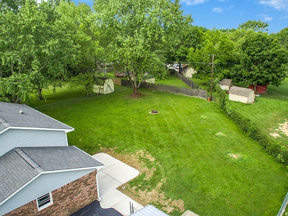 3rd image of 8611 Greta Dr E