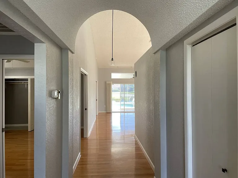9178 Rhett Ln — Photo 3