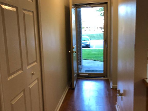 3rd image of 44431 Sunnyside Dr