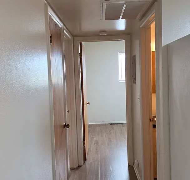 104 Camelot Ct — Photo 11