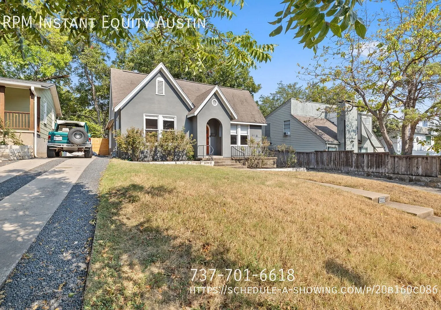 Charming Travis Heights 2/1 — Photo 2
