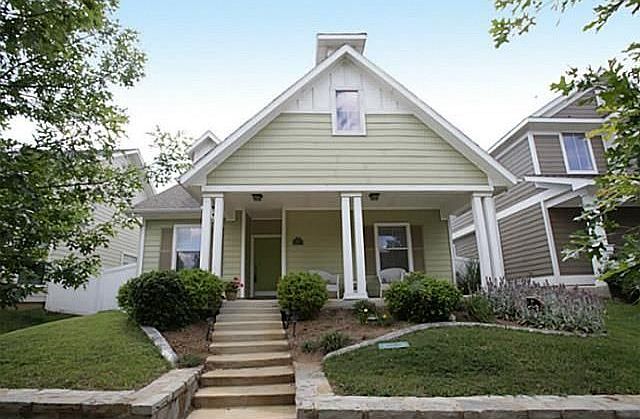 1st image of 1705 Cambridge Dr