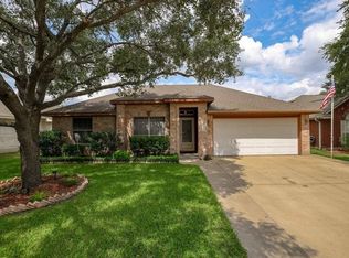 805 Mountain Ridge Dr, Leander, TX 78641