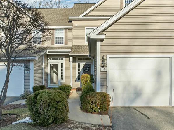 19 Summer Snow Lane, Bedford, NH 03110
