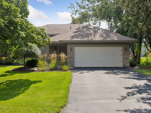 1378 Rice Creek Trl, Shoreview, MN 55126