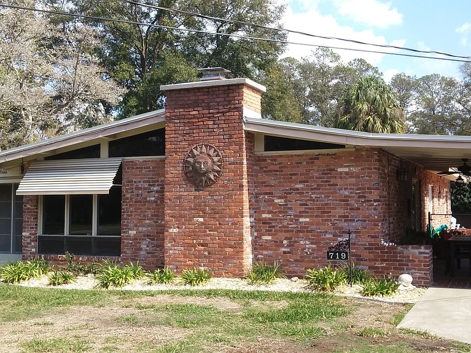 1st image of 719 NE 17th Ct