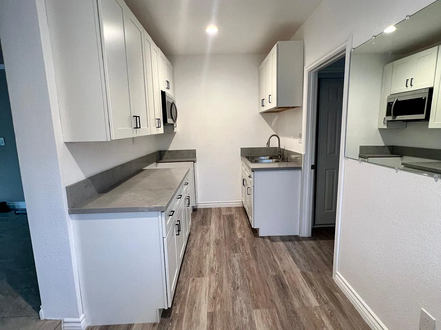 31825 Florida St — Photo 2