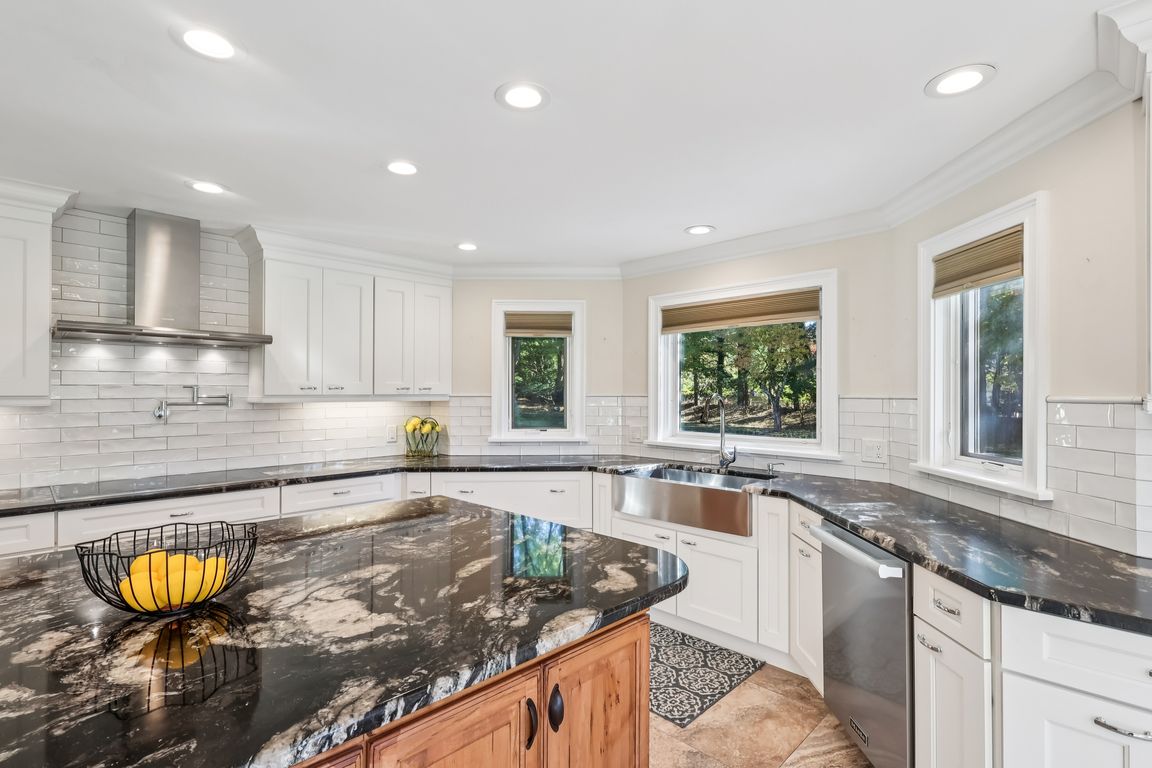 next background image