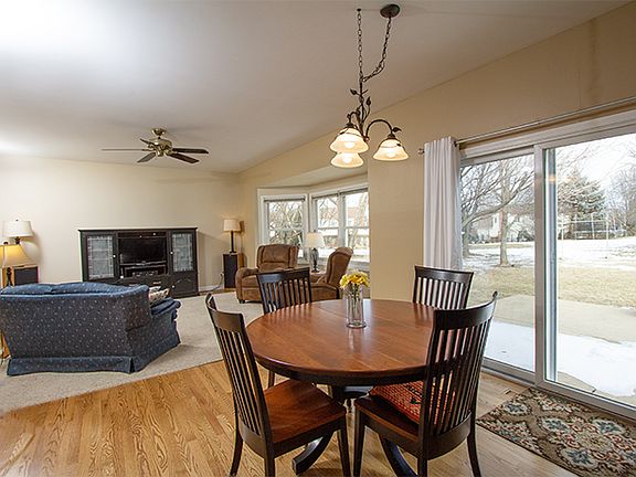 4th image of 310 Dunleer Dr