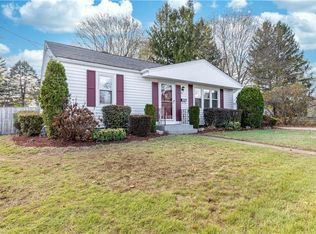 43 High St, Warwick, RI 02886