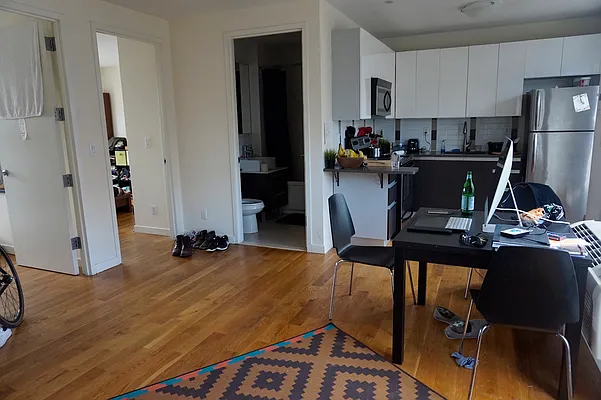 Rented by EXR | media 32