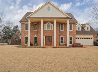 764 Deans Creek Dr, Collierville, TN 38017
