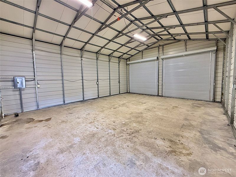 3rd image of 151 E Horine Way