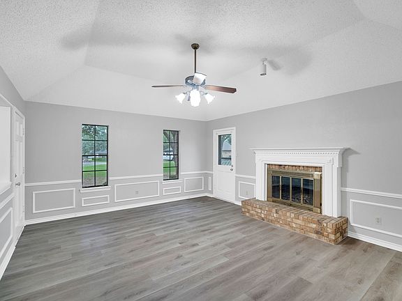 5th image of 730 Squire Pl
