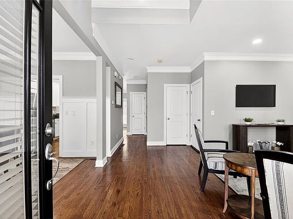 3rd image of 1613 Dupont Commons Dr NW