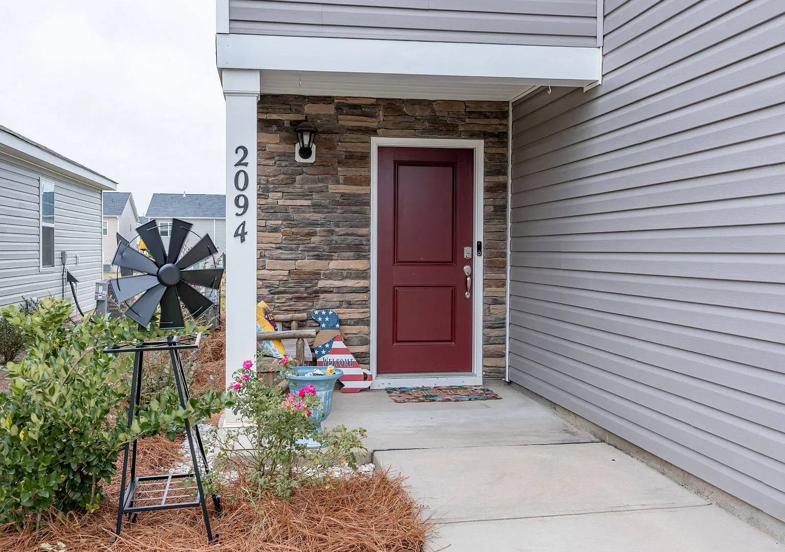 Modern 4-Bedroom Home | 2-Car Garage | Community Amenities! — Photo 2