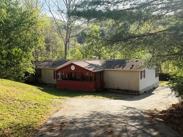 2700 Bradshaw Rd, Elliston, VA 24087