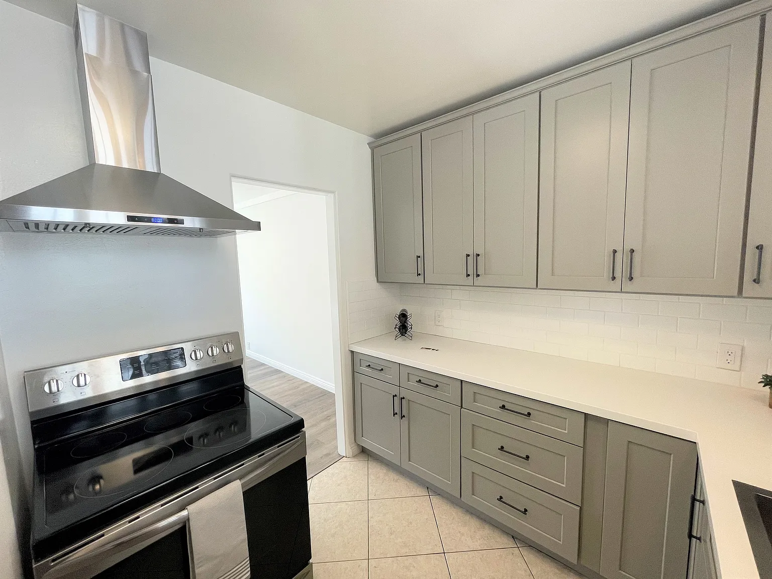 285 W. California Blvd — Photo 1