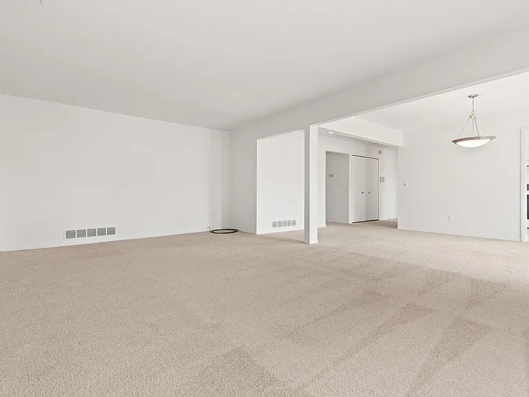 Legacy Place Apartments - Southfield, MI — Photo 14