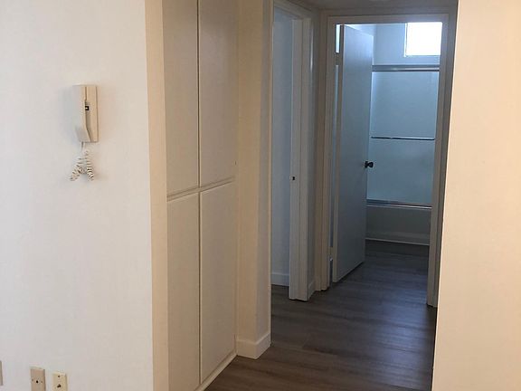 4th image of 2759 Hermosa Ave #103