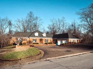 4 Briarcliff Dr, Huntington, WV 25704