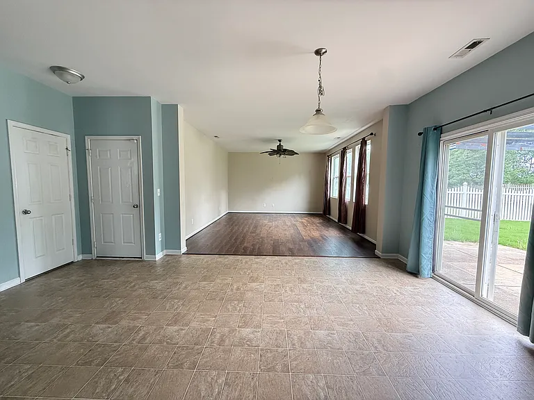 11828 Bending Branch Rd — Photo 3