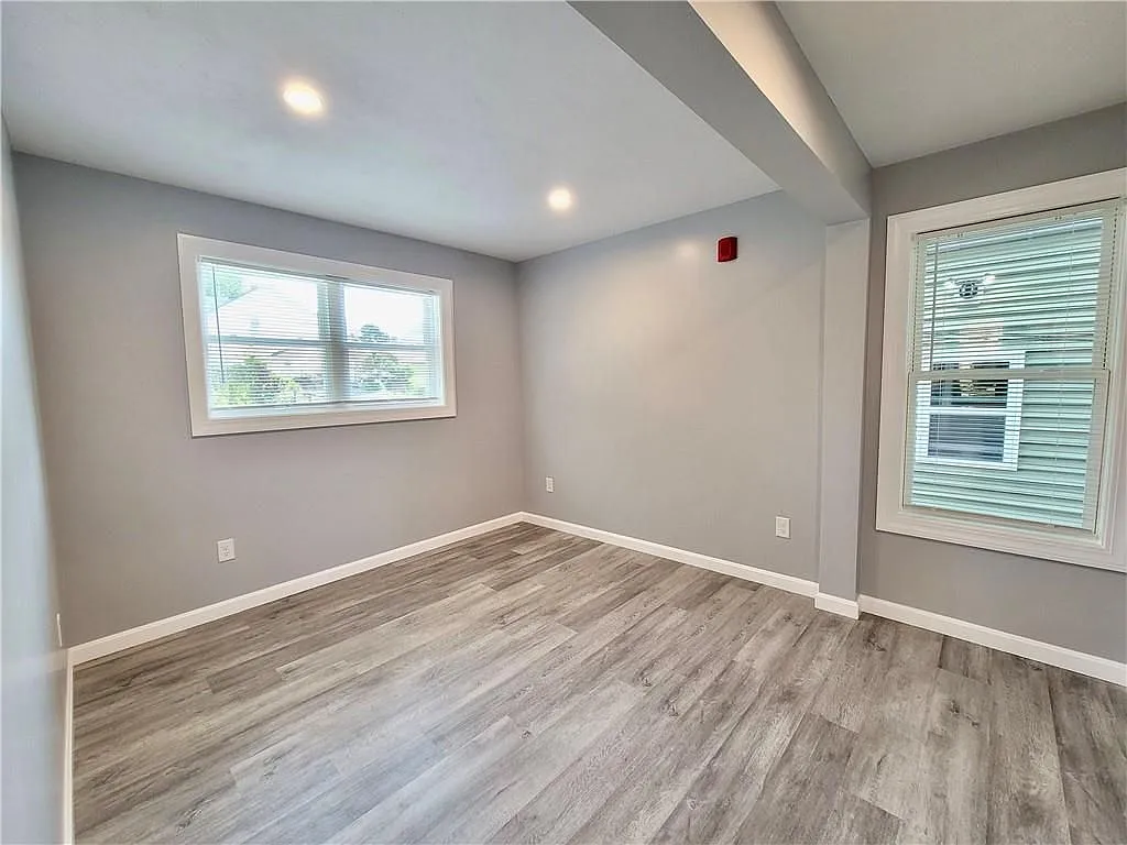 2 bed, 1.0 bath, 800 sqft, $1,895 — Photo 3