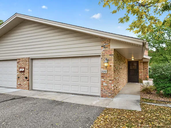 2261 Wildwood Cir, Minnetonka, MN 55305