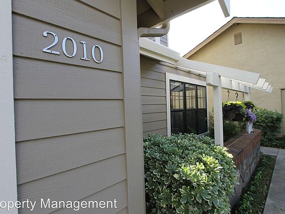 3rd image of 2010 Bluebonnet Ct