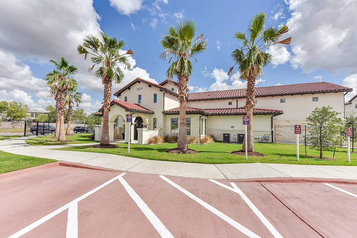Clubhouse - Eastridge