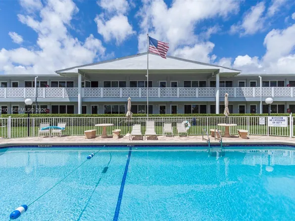 600 Layne Blvd APT 216, Hallandale, FL 33009