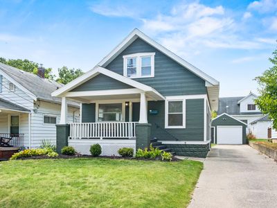 1462 Walker Ave NW, Grand Rapids, MI, 49504