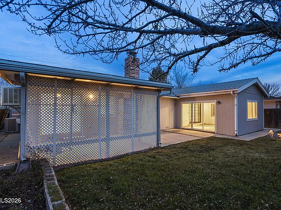5th image of 3273 N Truckee Ln