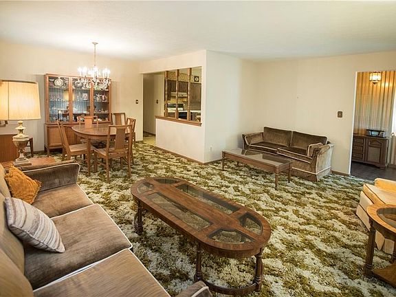 4th image of 5821 Rock Haven Dr