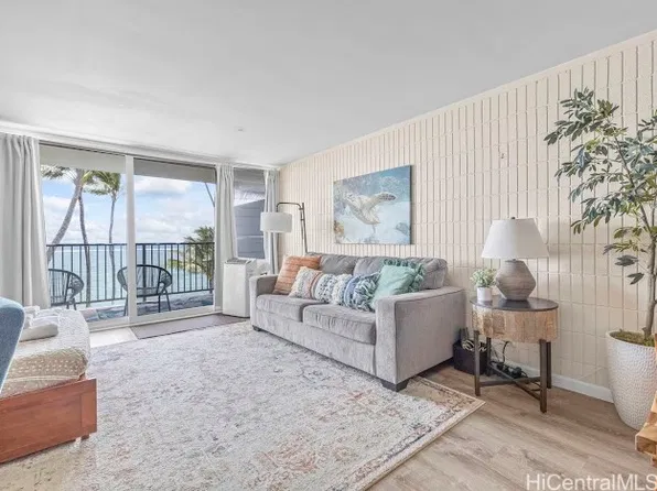 53-567 Kamehameha Hwy APT 415, Hauula, HI 96717