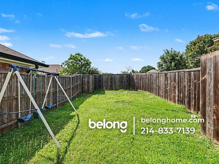 807 Burr Oak Dr — Photo 3