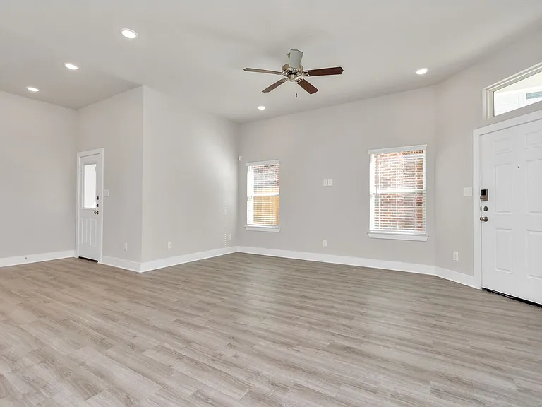 7322 Coconut Bay Dr #B — Photo 32