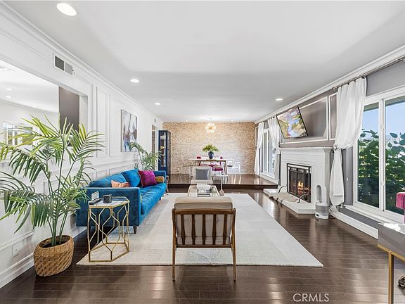 3rd image of 1520 Rugby Cir